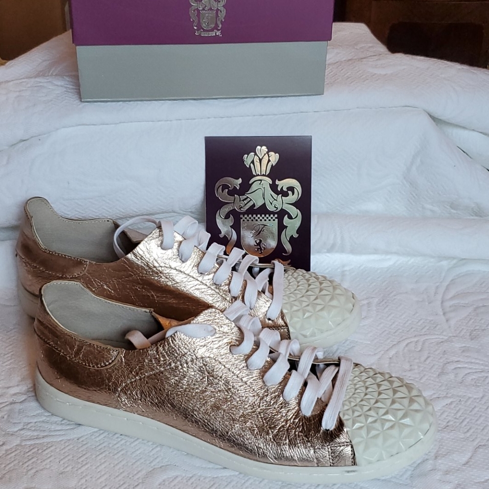 Fergie Pyper Rose Gold Leather Sneaker with toecap